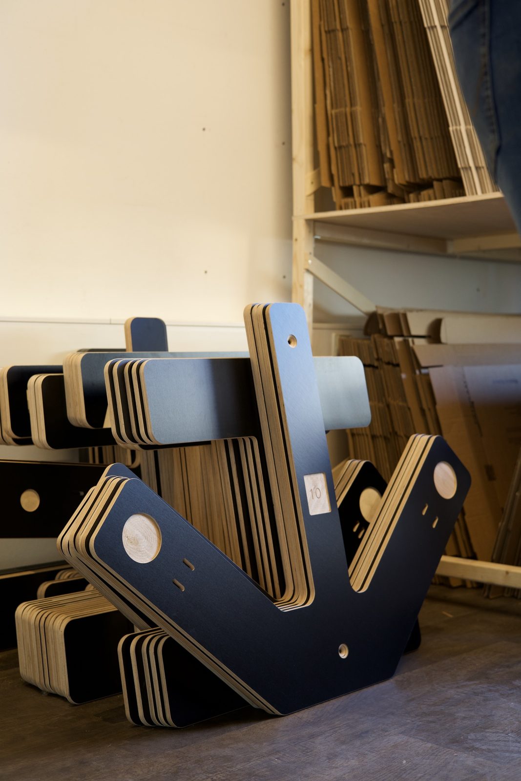 Detail of the layered birch plywood edges